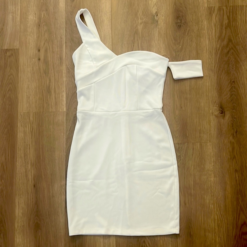 Foreign Exchange (M) White/Ivory dress